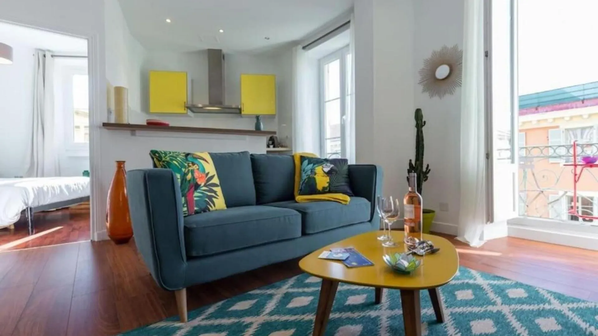 Gioffredo 55 - 2 Beds W Ac On Massena Square France